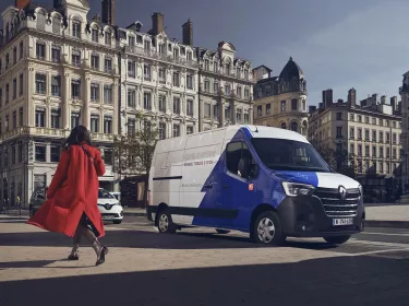 Renault Trucks Master E-Tech in a city street
